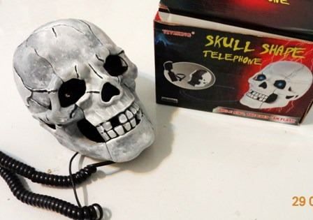 telefone-caveira-pintura-personalizada